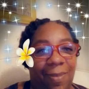 Meet your Posher, Yolanda